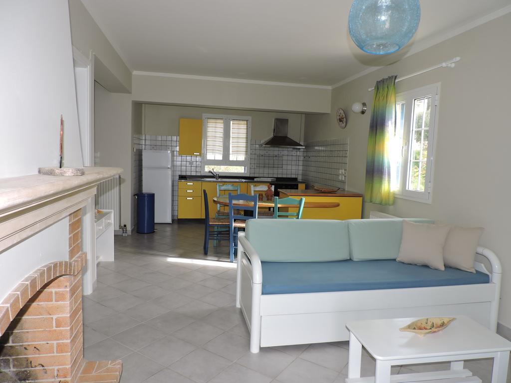 Villa Theodora Lakíthra Екстериор снимка