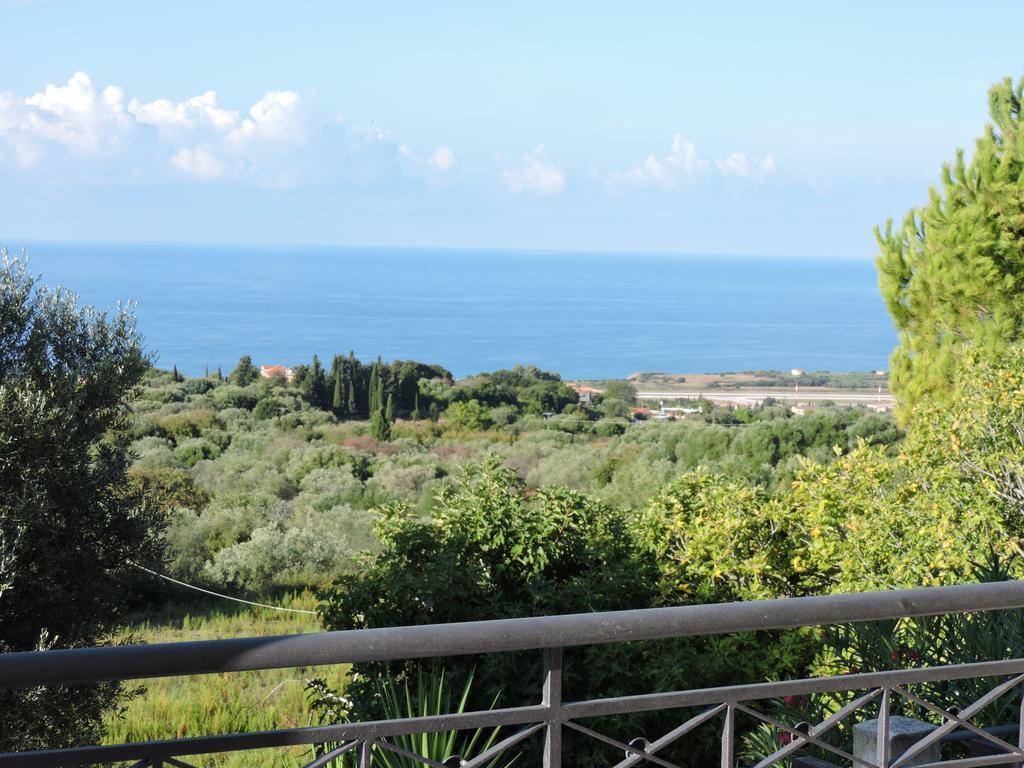 Villa Theodora Lakíthra Екстериор снимка